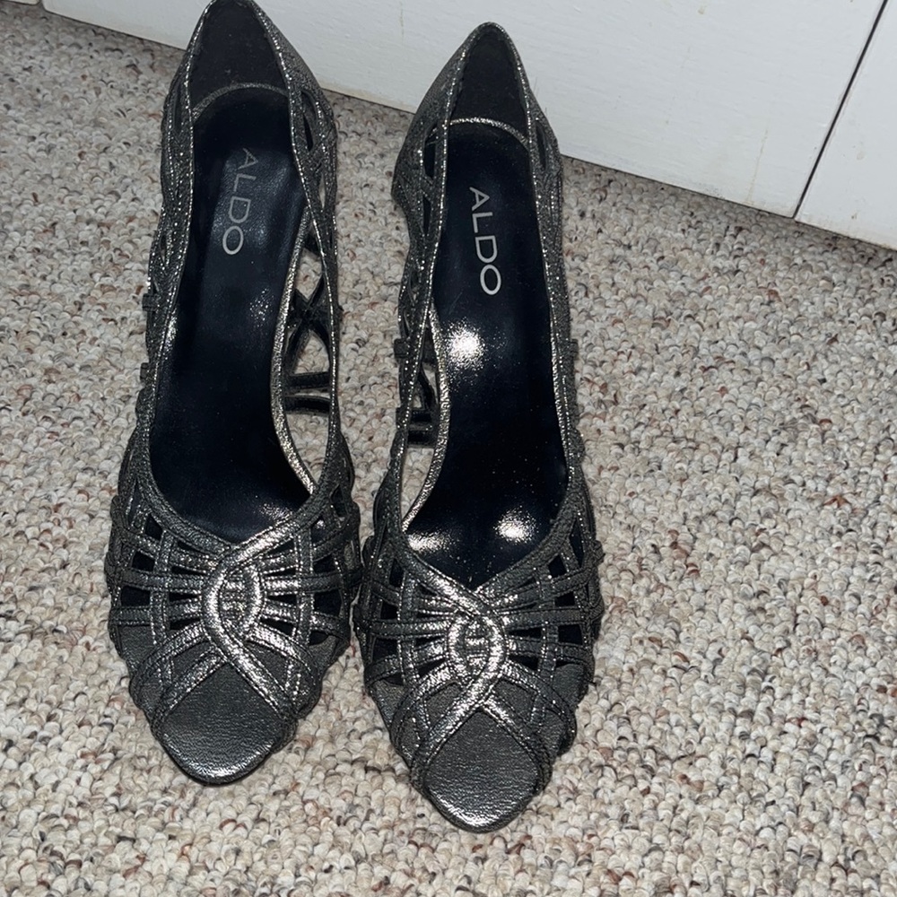 Size 9 Aldo silver heels